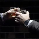 Glob Pământesc pentru Whiskey cu Set de Pahare și Accesorii