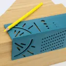 Sablon japonez pentru masurari tridimensionale, Albastru